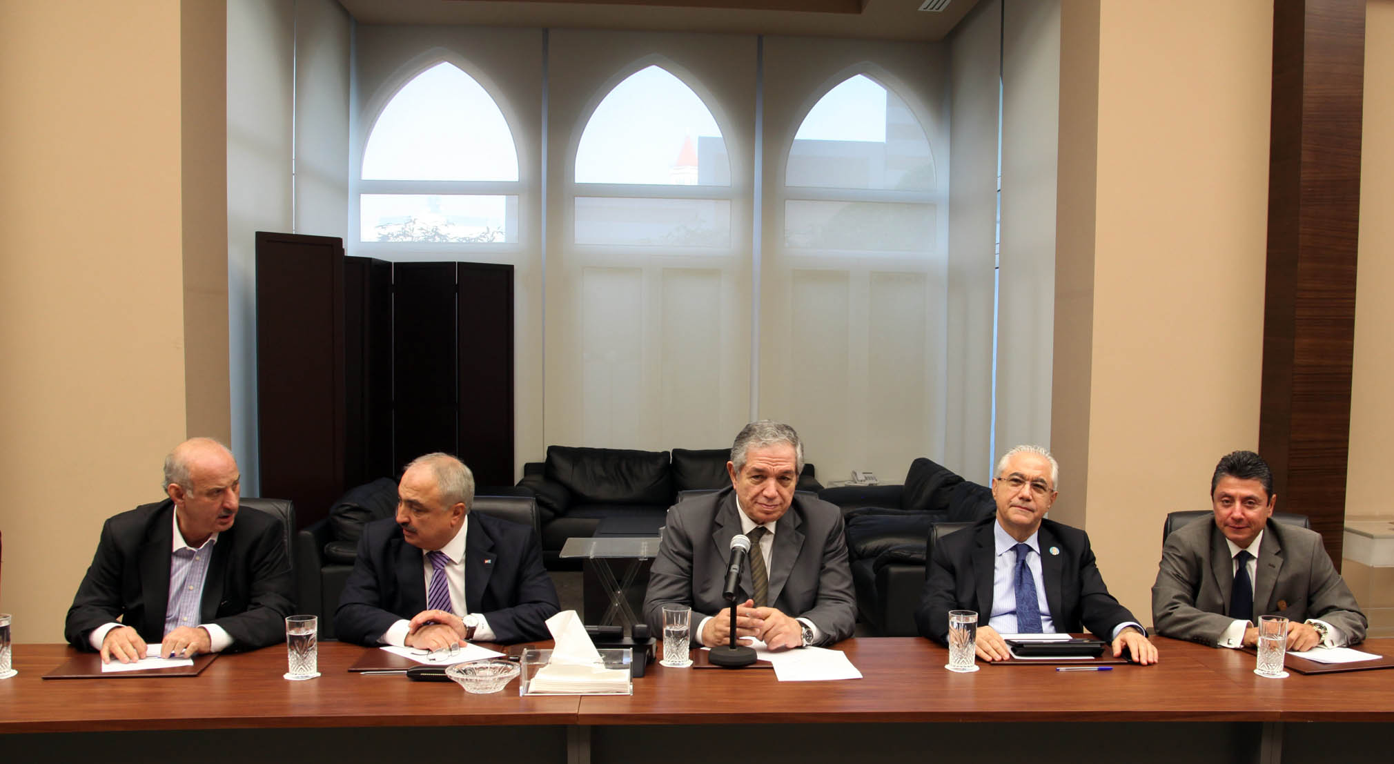 الكتلة برئاسة النائب سمير الجسر