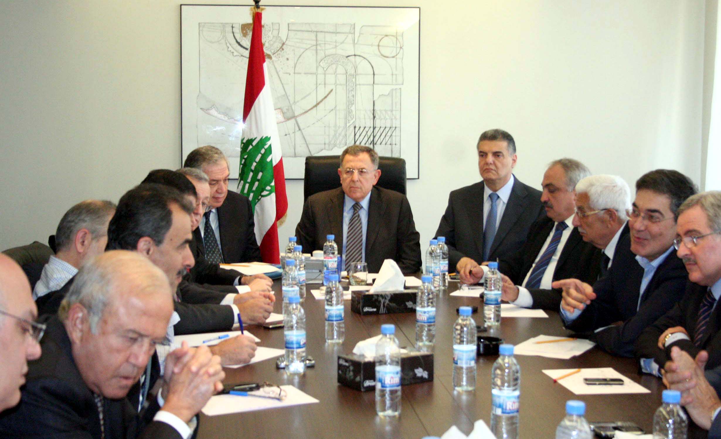 الكتلة مجتمعة في السادات تاور برئاسة الرئيس السنيورة